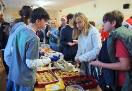  (photo)