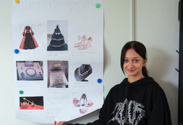  (photo)