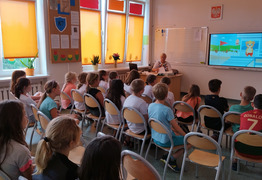  (photo)