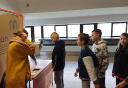  (photo)