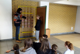  (photo)