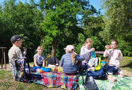  (photo)
